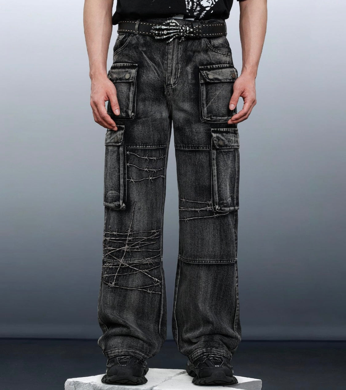 Kyo’s Multi-Pocket Embroidered Washed Jeans - Krylln